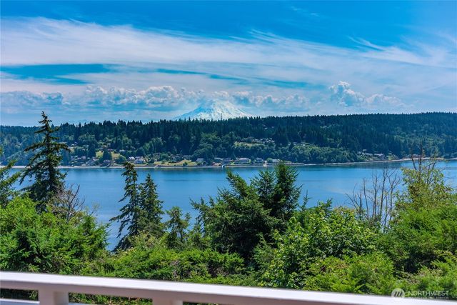 13214 Emerald Drive NW, Gig Harbor, WA 98329