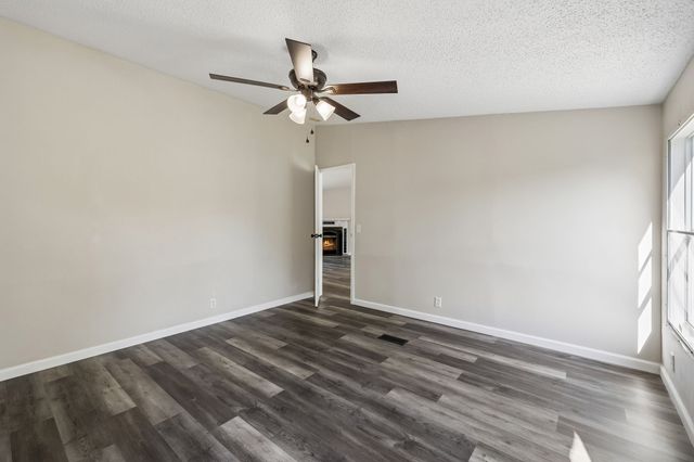 1085 Hawkins Branch Rd, Bethpage, TN 37022