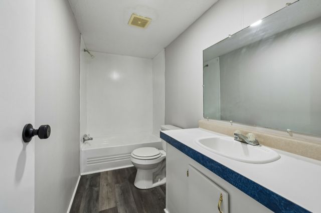 1085 Hawkins Branch Rd, Bethpage, TN 37022