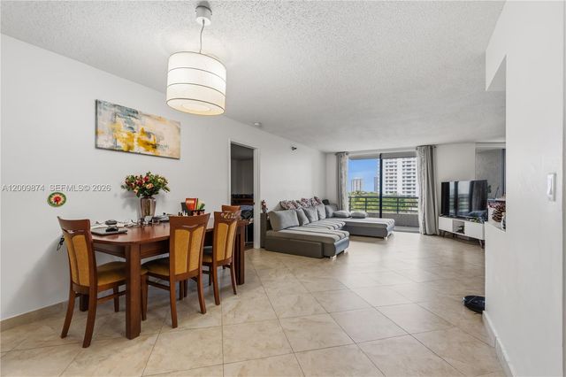 3300 NE 191st St 609, Aventura, FL 33180