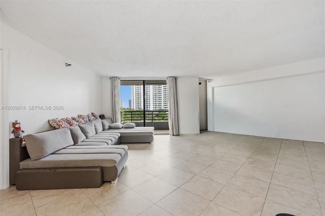 3300 NE 191st St 609, Aventura, FL 33180