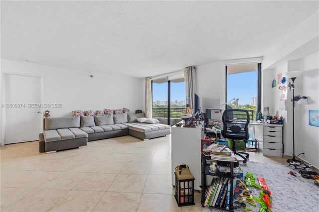 3300 NE 191st St 609, Aventura, FL 33180