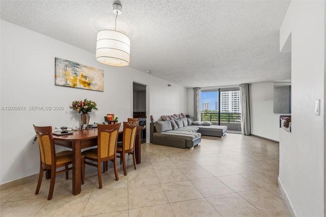 3300 NE 191st St 609, Aventura, FL 33180