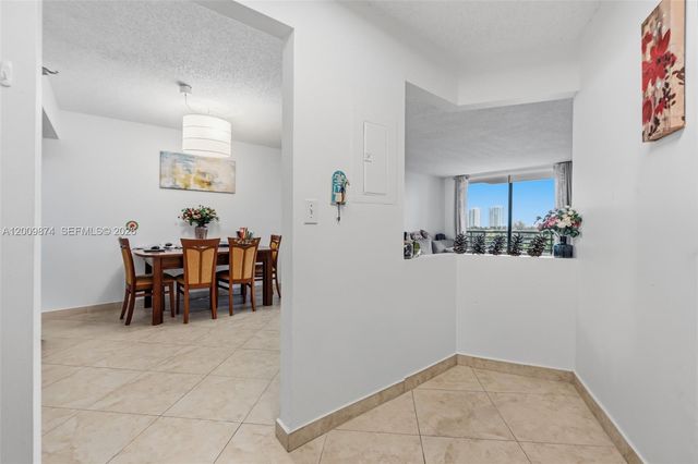 3300 NE 191st St 609, Aventura, FL 33180