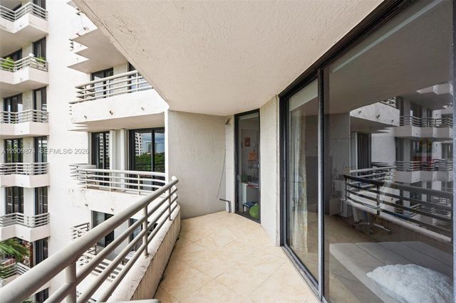 3300 NE 191st St 609, Aventura, FL 33180