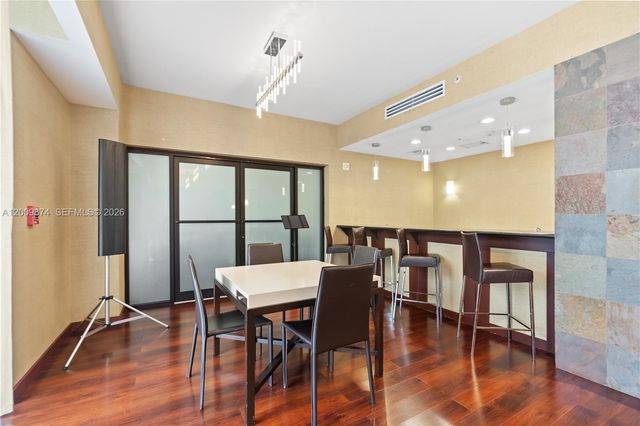 3300 NE 191st St 609, Aventura, FL 33180