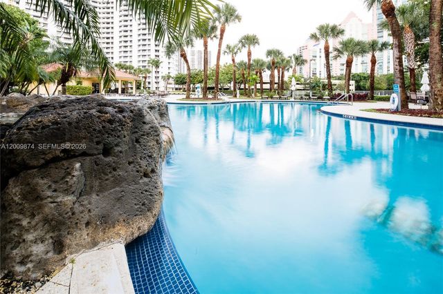 3300 NE 191st St 609, Aventura, FL 33180