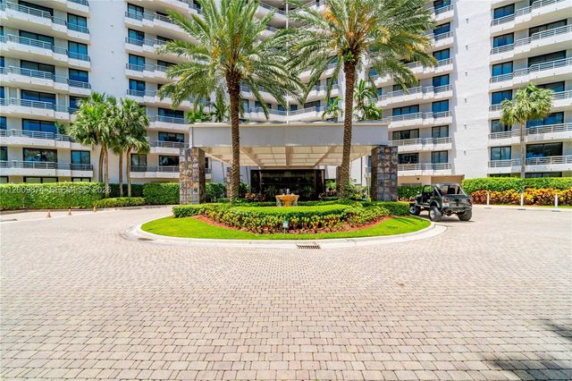 3300 NE 191st St 609, Aventura, FL 33180