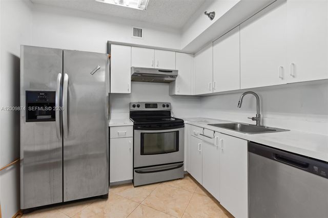 3300 NE 191st St 609, Aventura, FL 33180