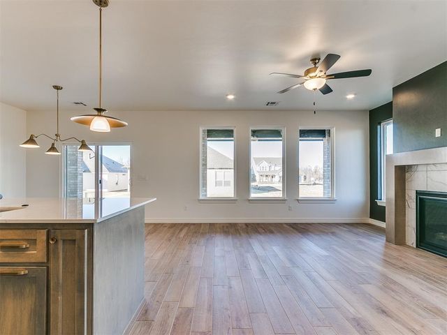 7713 Wilshire Woods Drive, Yukon, OK 73099