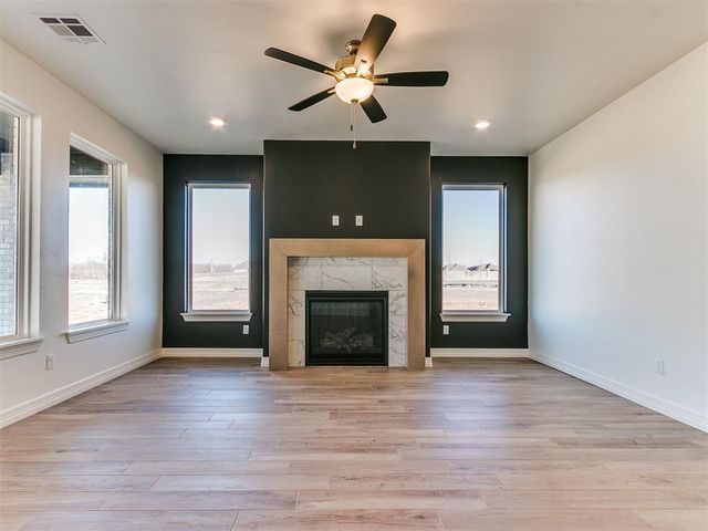 7713 Wilshire Woods Drive, Yukon, OK 73099