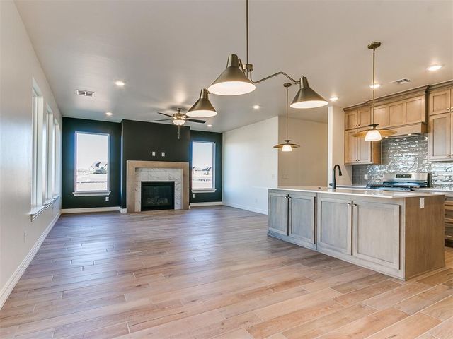 7713 Wilshire Woods Drive, Yukon, OK 73099