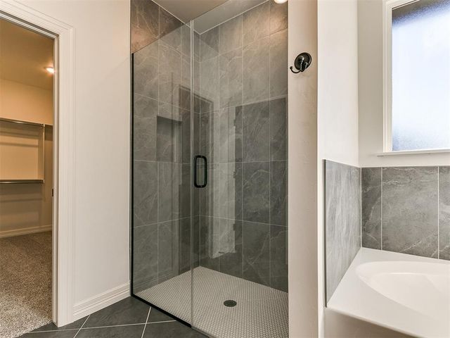 7713 Wilshire Woods Drive, Yukon, OK 73099