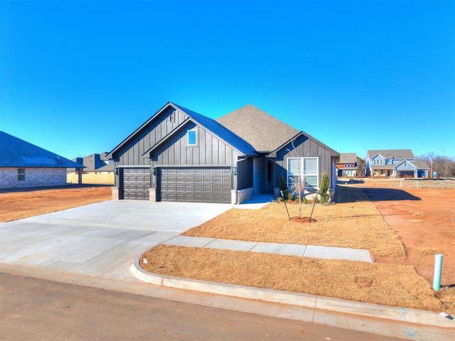 7713 Wilshire Woods Drive, Yukon, OK 73099