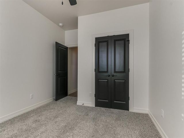 7713 Wilshire Woods Drive, Yukon, OK 73099