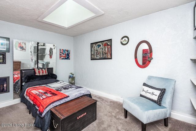 4906 Roman Dr, Louisville, KY 40291