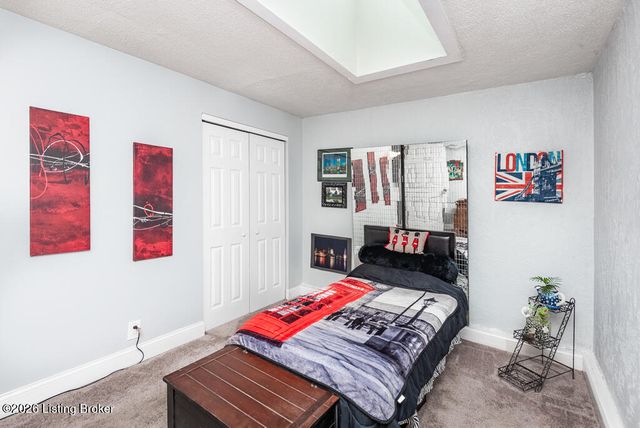 4906 Roman Dr, Louisville, KY 40291