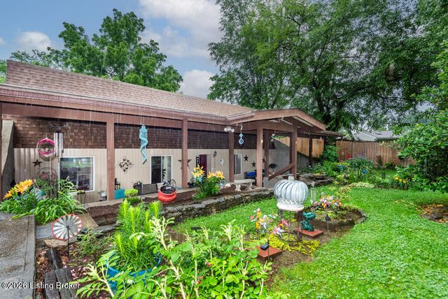 4906 Roman Dr, Louisville, KY 40291