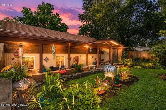4906 Roman Dr, Louisville, KY 40291