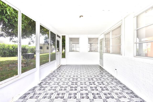 7102 NW 71st St, Tamarac, FL 33321