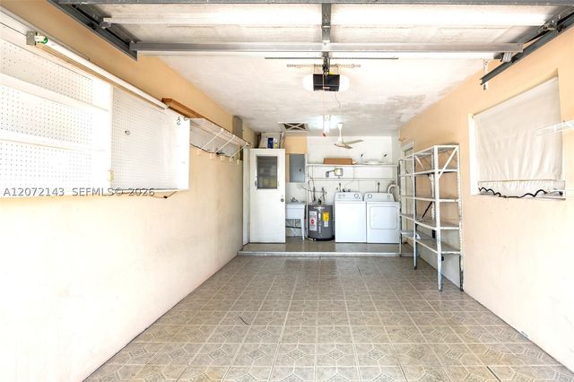 7102 NW 71st St, Tamarac, FL 33321