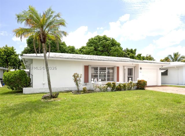 7102 NW 71st St, Tamarac, FL 33321