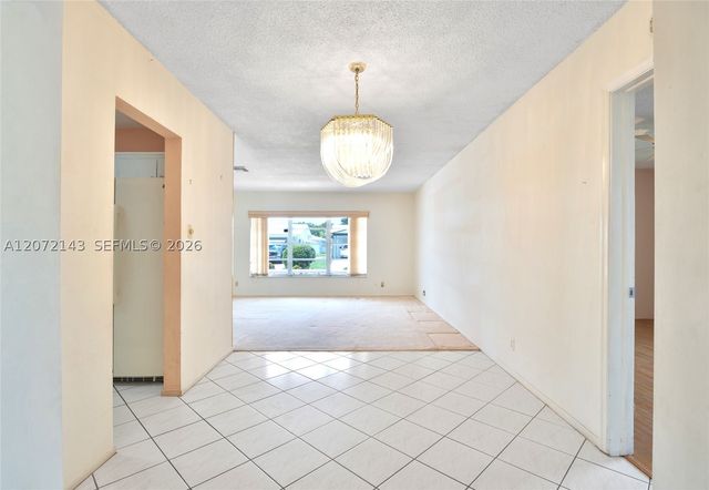 7102 NW 71st St, Tamarac, FL 33321