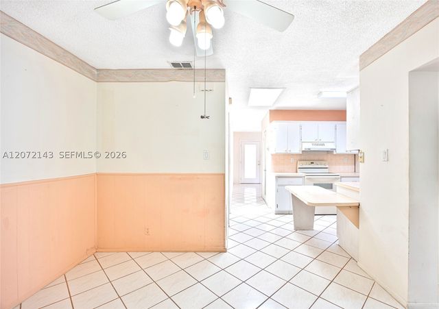 7102 NW 71st St, Tamarac, FL 33321