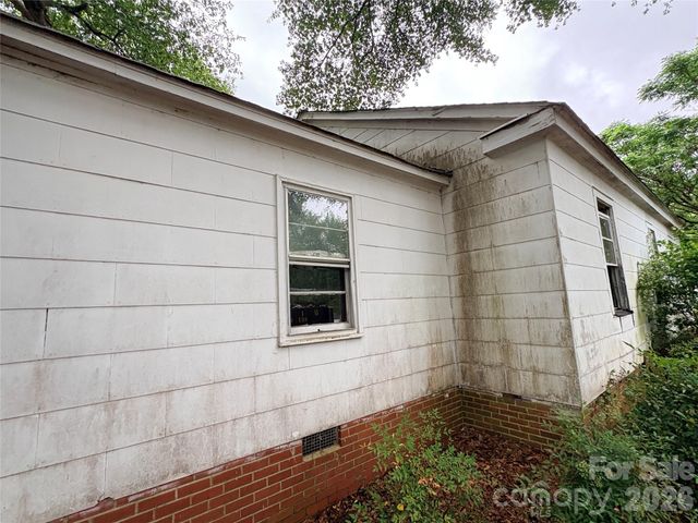 1286 Elmwood Avenue, Lancaster, SC 29720