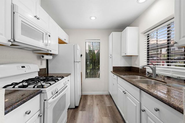 13095 Wimberly Square 107, San Diego, CA 92128