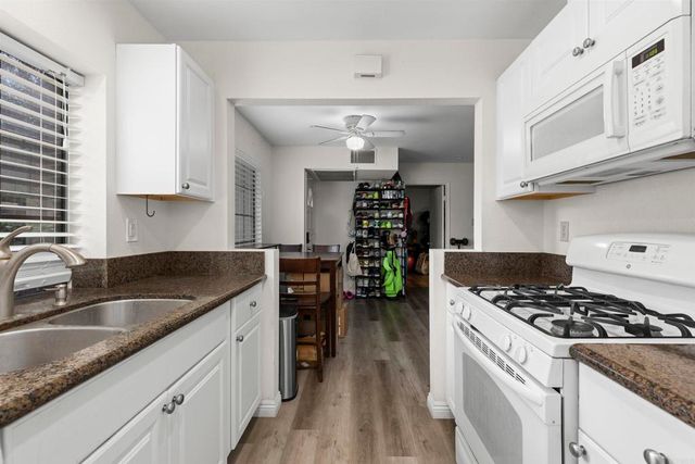 13095 Wimberly Square 107, San Diego, CA 92128