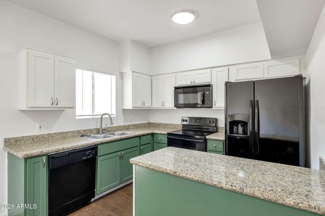1935 W MORTEN Avenue W 25, Phoenix, AZ 85021