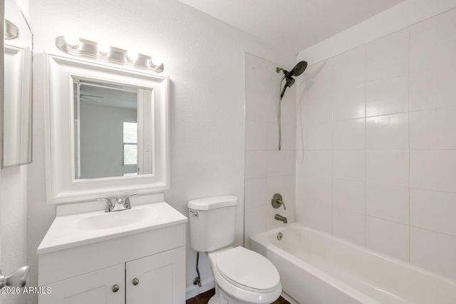 1935 W MORTEN Avenue W 25, Phoenix, AZ 85021
