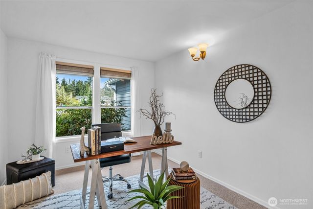 3915 245th Court SE, Sammamish, WA 98029