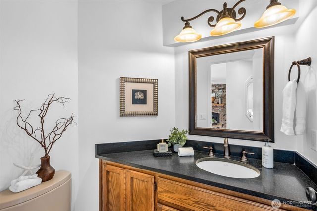 3915 245th Court SE, Sammamish, WA 98029