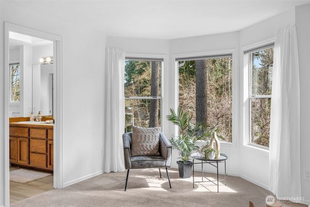 3915 245th Court SE, Sammamish, WA 98029