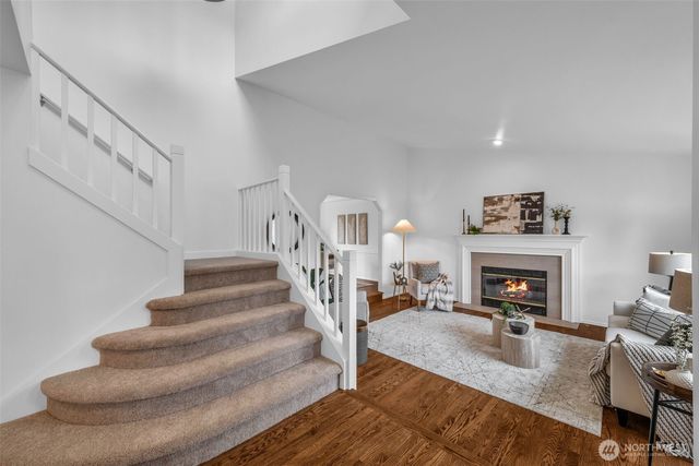 3915 245th Court SE, Sammamish, WA 98029