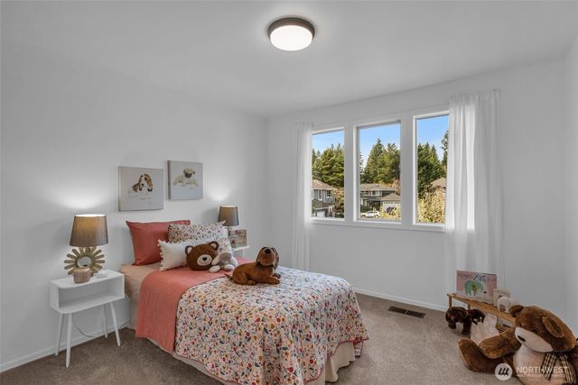 3915 245th Court SE, Sammamish, WA 98029