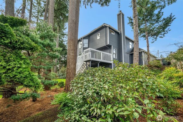 3915 245th Court SE, Sammamish, WA 98029