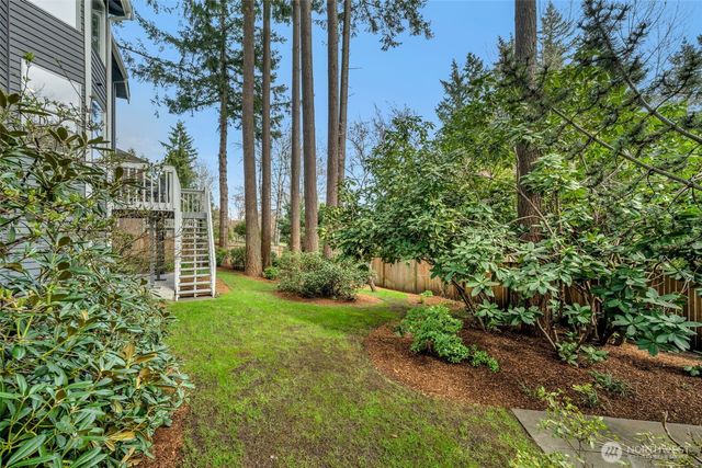 3915 245th Court SE, Sammamish, WA 98029