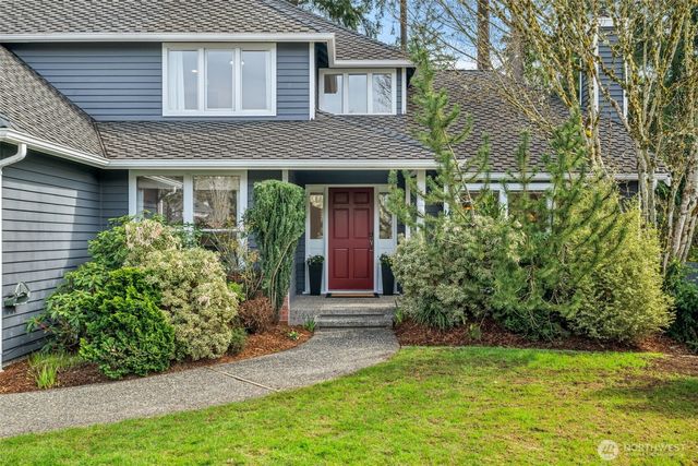 3915 245th Court SE, Sammamish, WA 98029