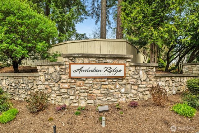 3915 245th Court SE, Sammamish, WA 98029