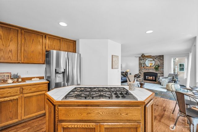 3915 245th Court SE, Sammamish, WA 98029