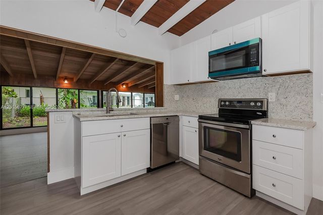 12725 SW 80th Ave, Pinecrest, FL 33156