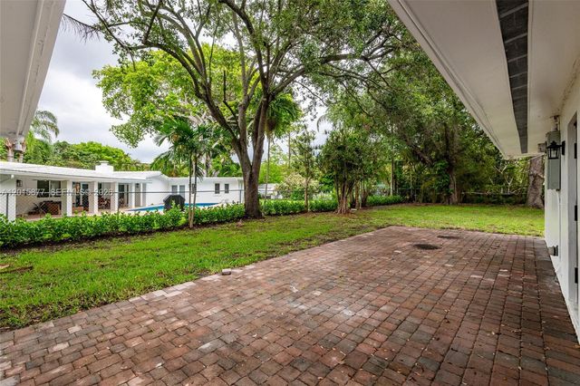 12725 SW 80th Ave, Pinecrest, FL 33156