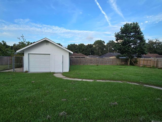 3454 Sterling Dr, Baton Rouge, LA 70814