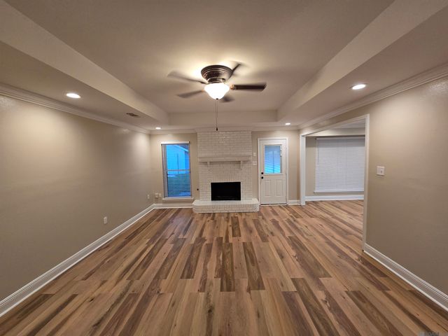 3454 Sterling Dr, Baton Rouge, LA 70814