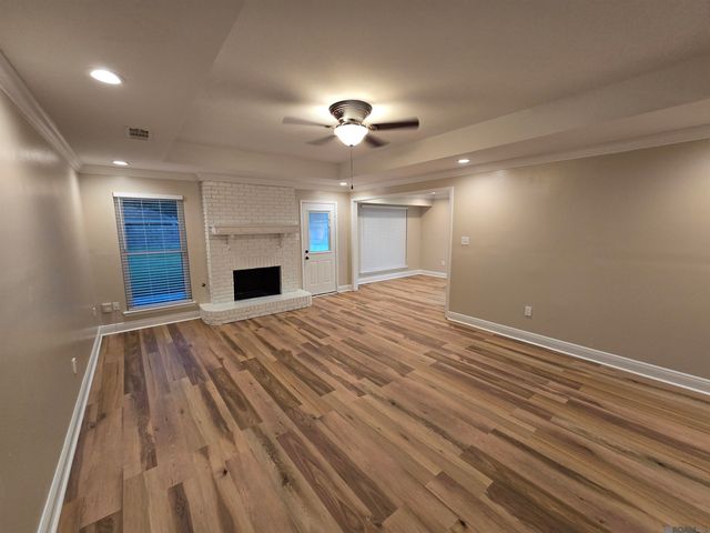 3454 Sterling Dr, Baton Rouge, LA 70814