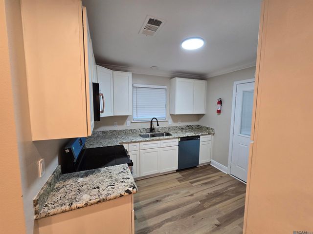 3454 Sterling Dr, Baton Rouge, LA 70814