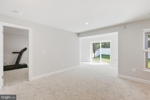 125 HIBISCUS DR, Stafford, VA 22554